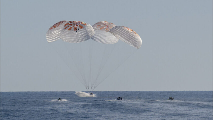 splashdown nasa 1152x648