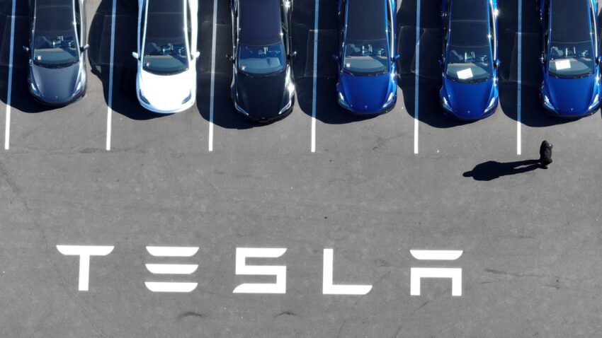 tesla cars at factory 1152x648