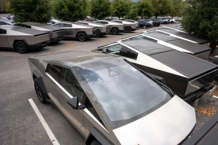 tesla cybertruck fleet